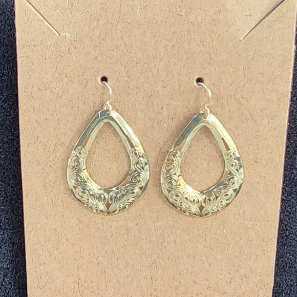 Vintage 14K Yellow Gold Cut-Out Teardrop Dangle Earrings - Picture 8 of 10
